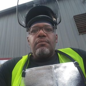 Meet your Posher, Lloyd